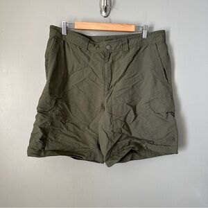 The north face Hunter green cargo shorts